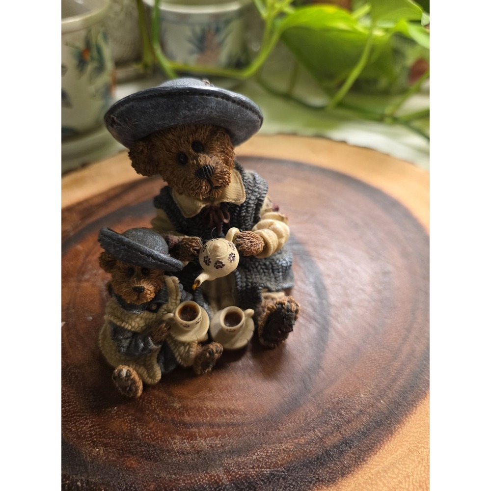 Boyds Bears And Friends "Catherine And Caitlin Fine Cup Of‎ Tea" 1999